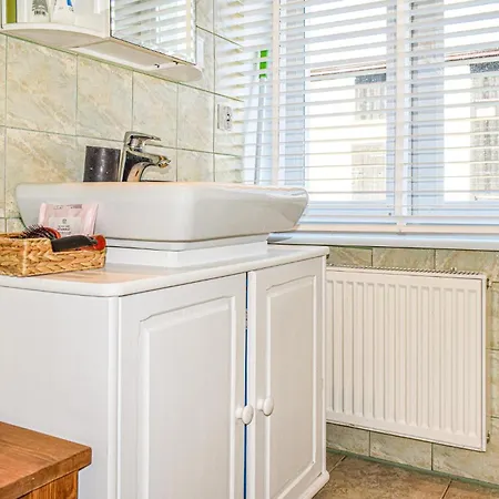 Dom W Sadzie بيت للعطل