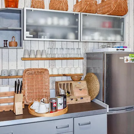 Dom W Sadzie * مورونغ