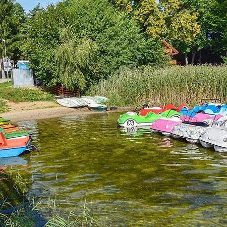 بيت للعطل Dom W Sadzie مورونغ